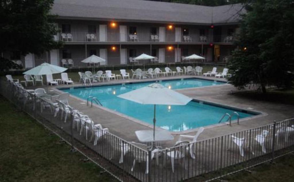 The Stone Gate Resort 乔治湖 外观 照片